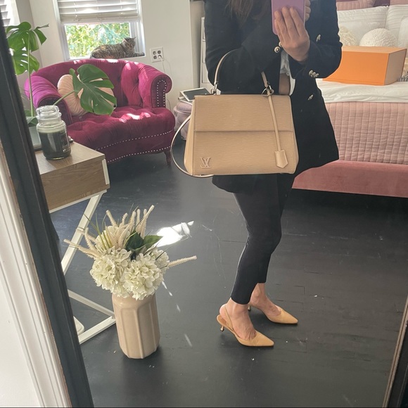 Louis Vuitton Cluny MM - Picture 14 of 16